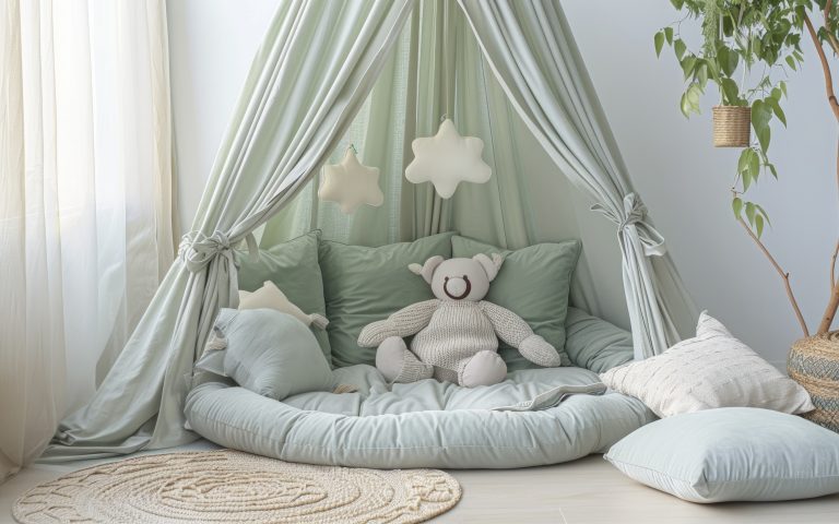 Baldachim - przestrzeń do snu i zabawy