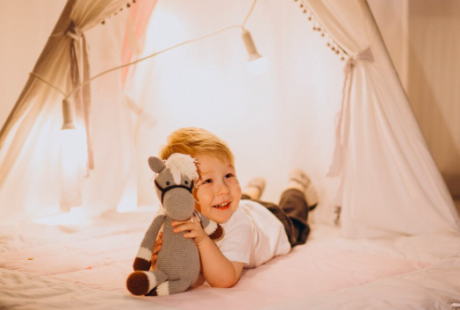 dziecko, zabawka, ciepłe swiatło